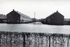102-211 - Watersnood - 1953 - Hobbemastraat en Sportveldje