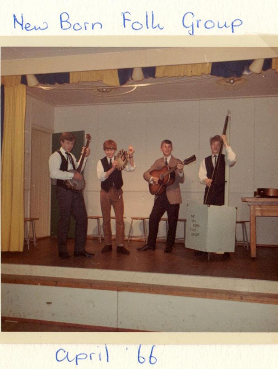 115a-174d - New Born Folk Group.jpg
