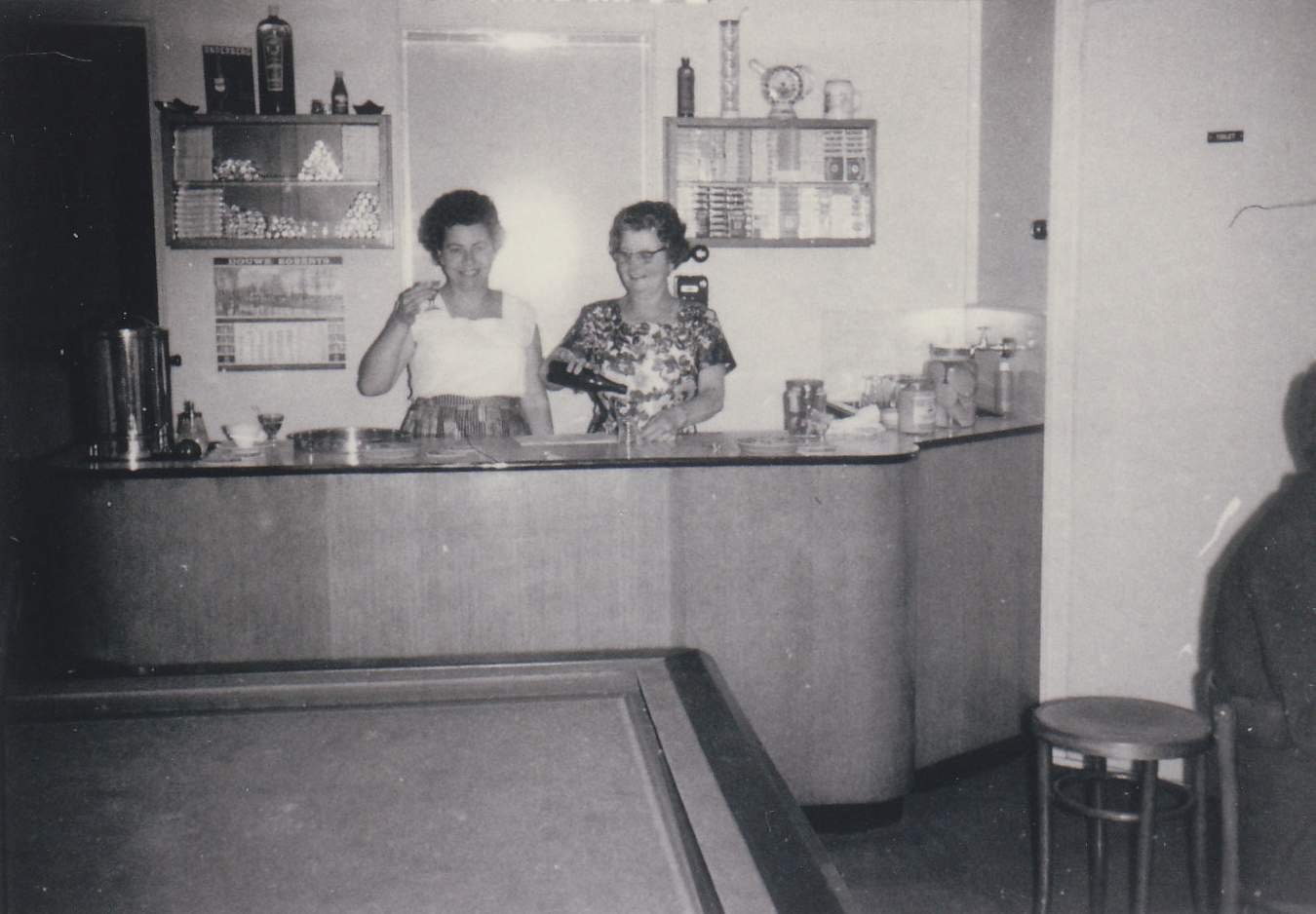 021-173 - Industrieweg - Cafe van Zessen - 1956.jpg