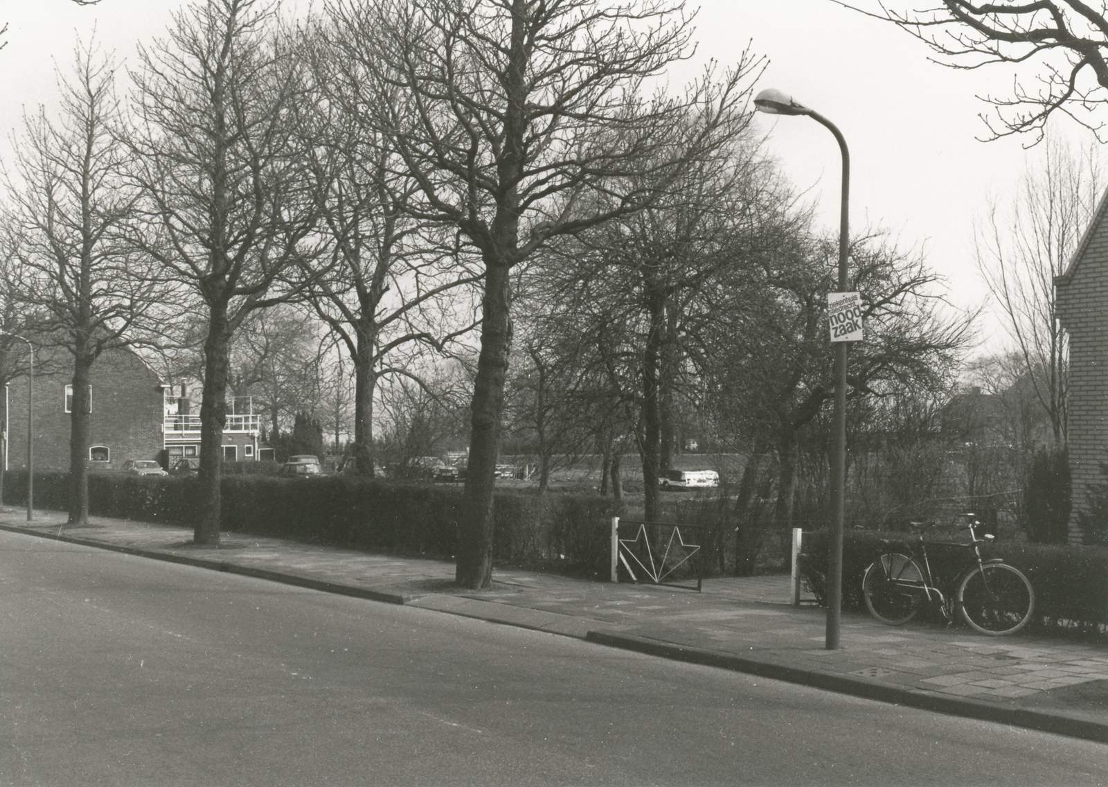 026-272 - Stationsweg - Goederenloods - Theetuin - Pand Barten - 1953.jpg